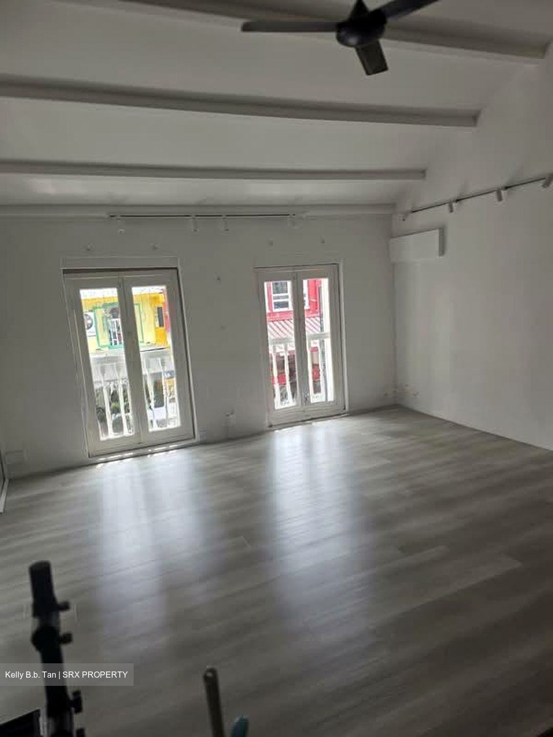 North Bridge Road (D7), Office #570957781